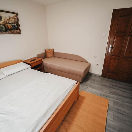 B&B Passage Sremska Mitrovica Eksteriør bilde