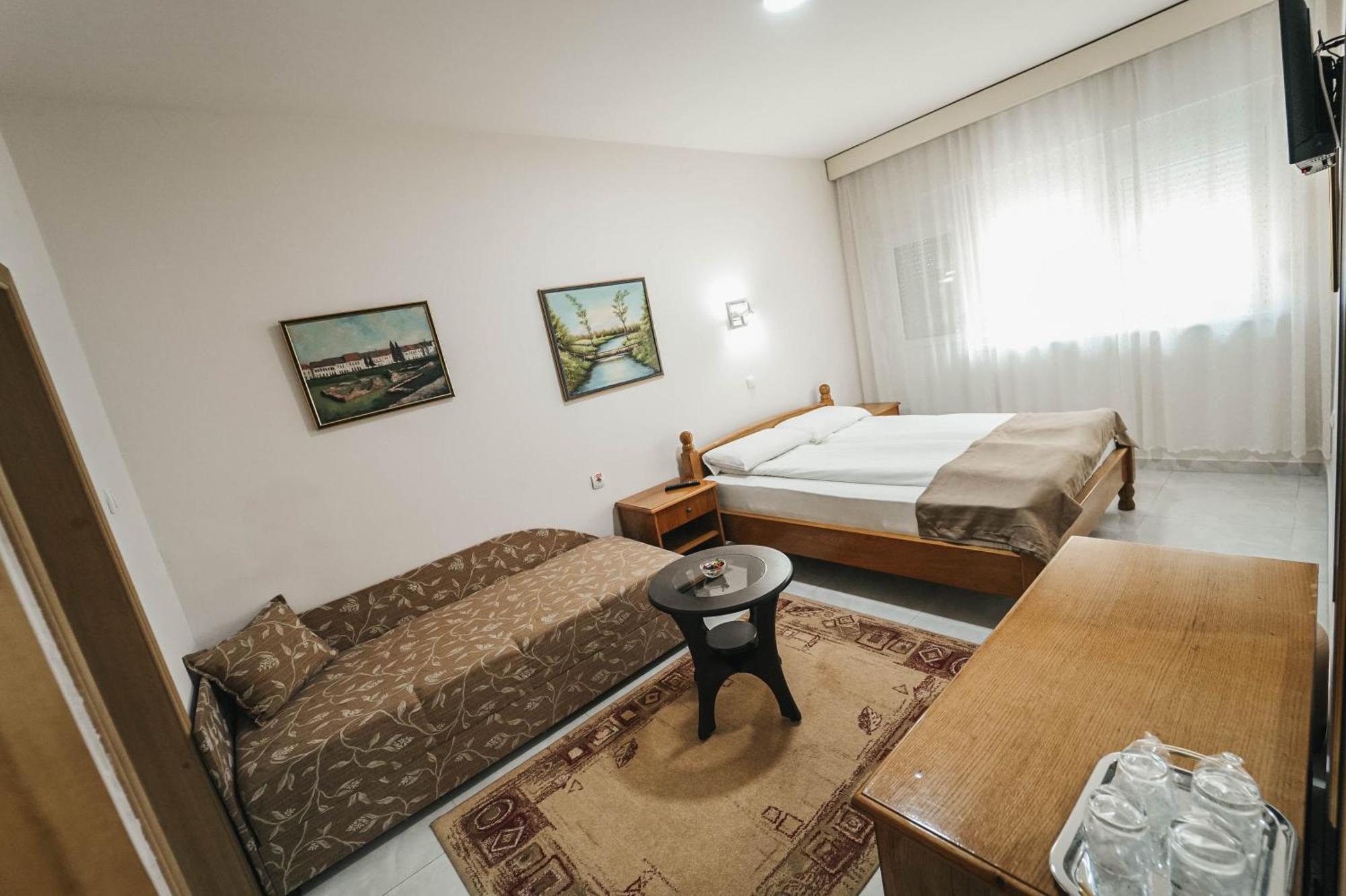 B&B Passage Sremska Mitrovica Eksteriør bilde