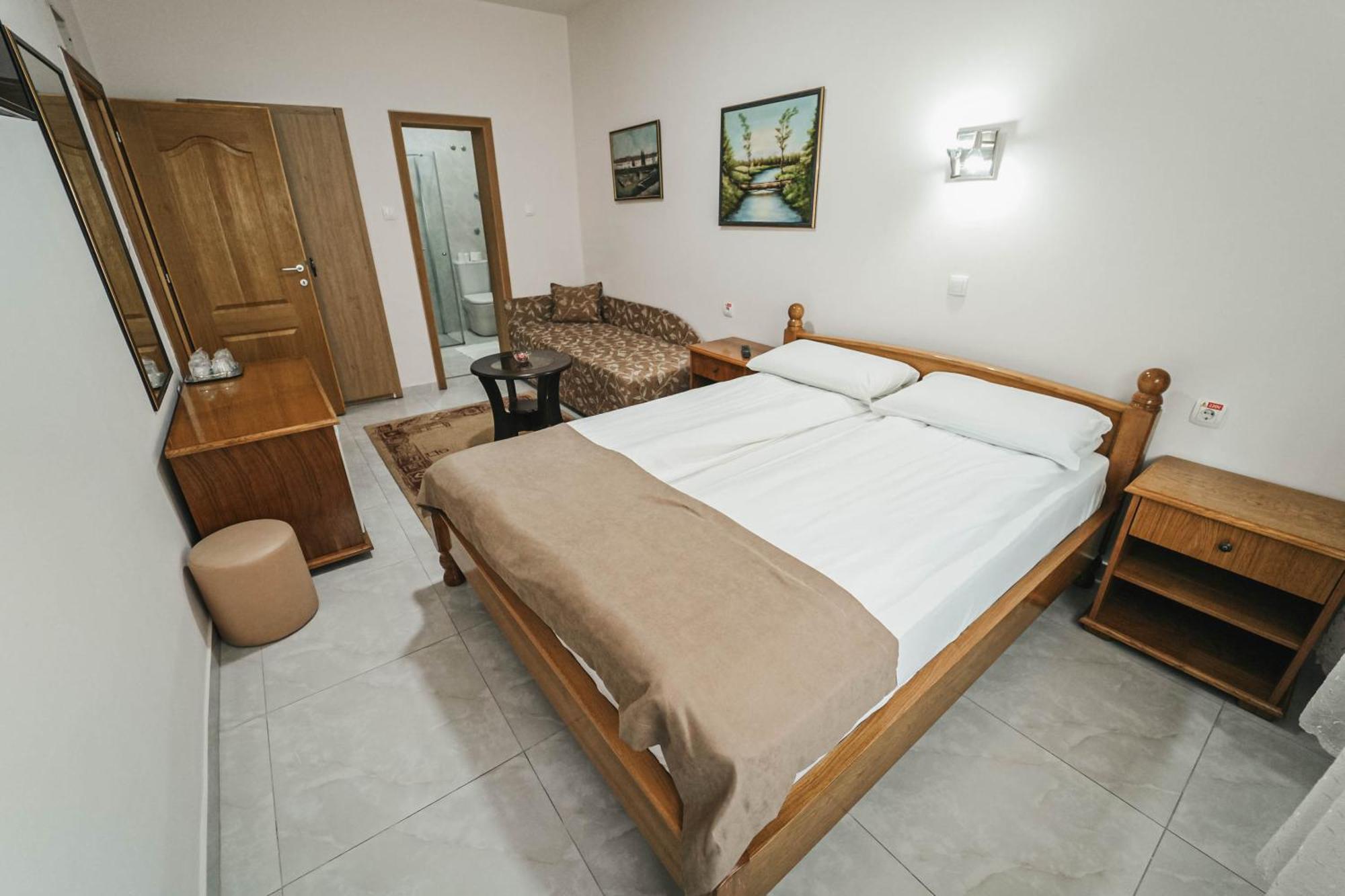 B&B Passage Sremska Mitrovica Eksteriør bilde